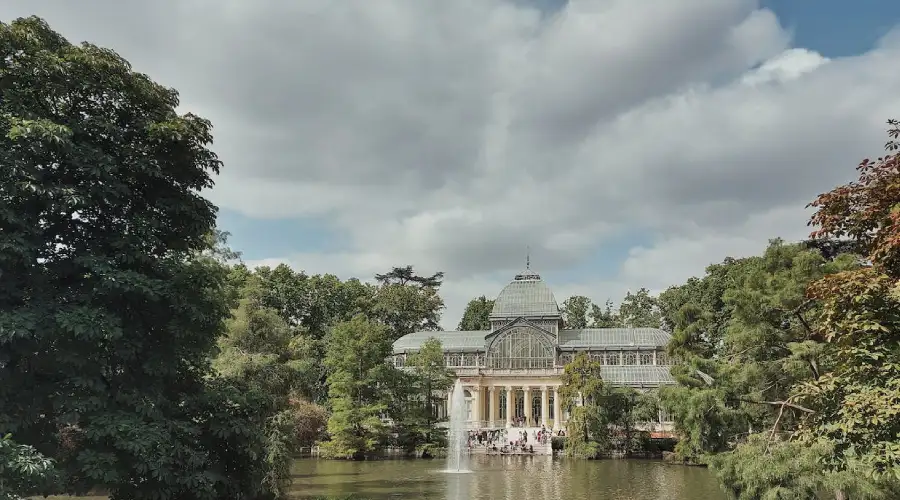 What do you need to know about el paruqe del retiro