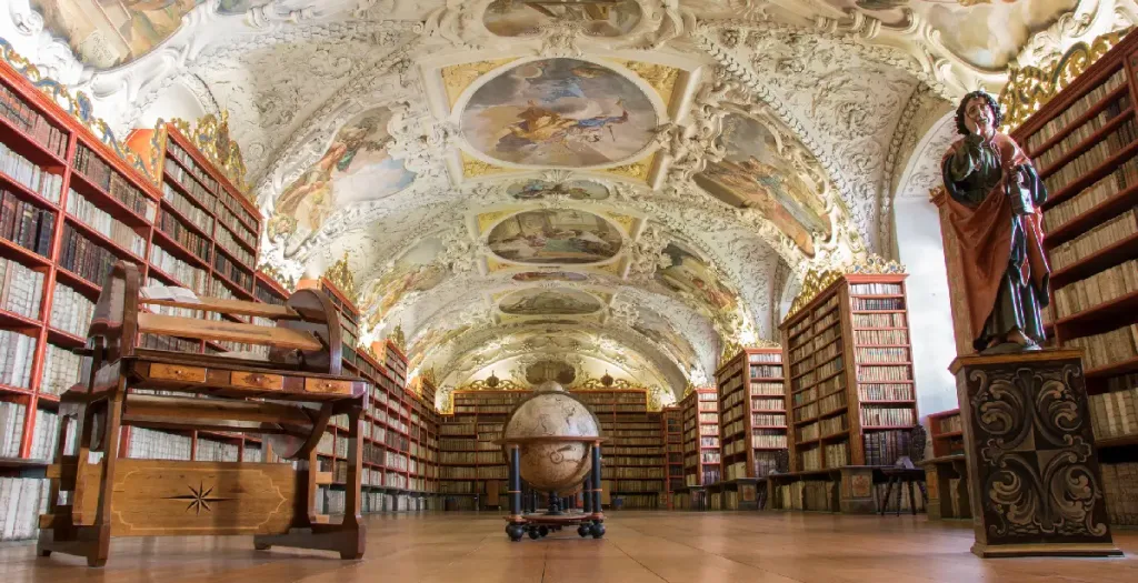 What is the history of the Strahov monastery library?