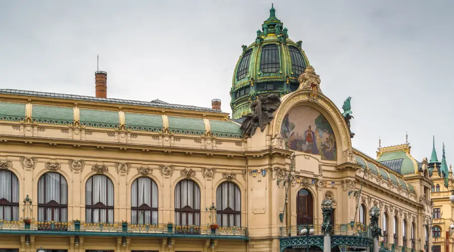 Plan your visit to the municipal house of Prague