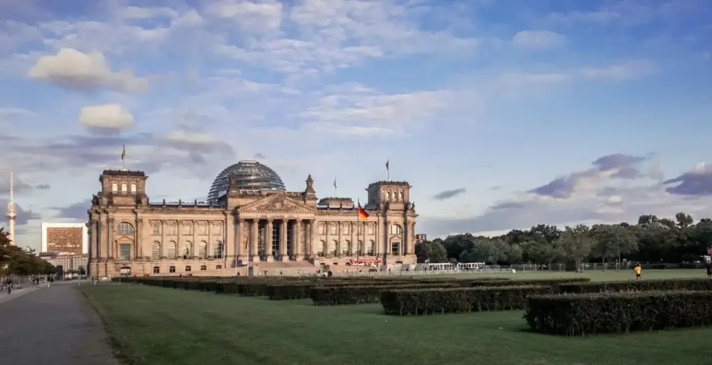 Plan your visit to the berlin parliament