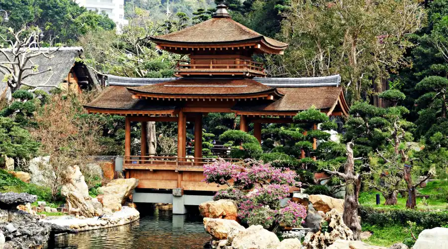 What is the history of the hong kong nan lian garden?